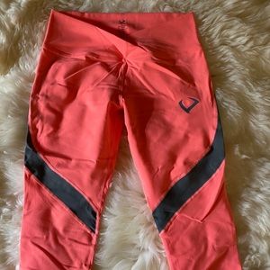 Violate the Dress Code capri leggings. Size medium